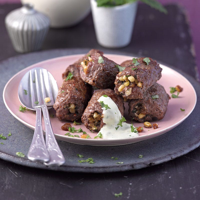 Lammröllchen mit Rosinen-Pinienkern-Füllung