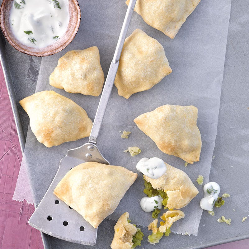 Teigtaschen mit Kartoffel-Erbsen-Füllung (Samosas)