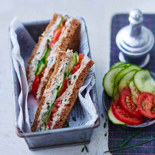 Thunfisch-Gurken-Sandwich