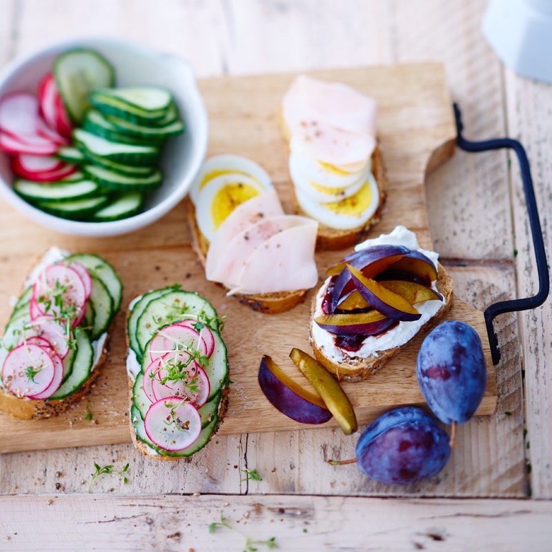 Brötchen bunt belegt