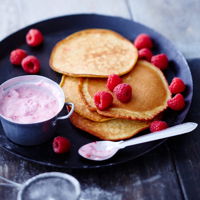 Pancakes mit cremigem Himbeerjoghurt