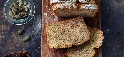 Roggenmischbrot mit Körnern