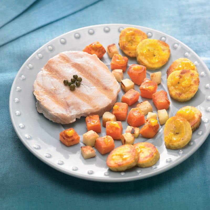 Espadon aux fruits et légumes rôtis