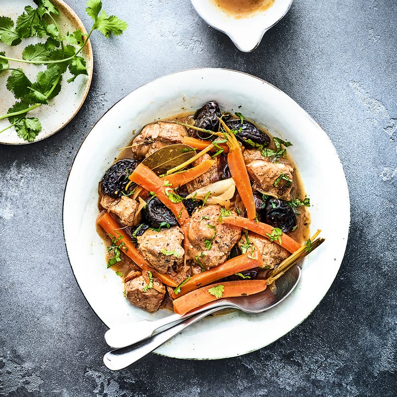Ragoût de porc aux pruneaux