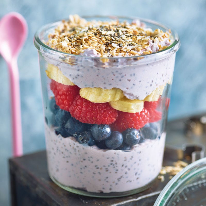 Acai-Chia-Quark im Glas