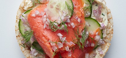Salmon & cream cheese rice cake