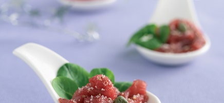 Cuillère de carpaccio de bœuf