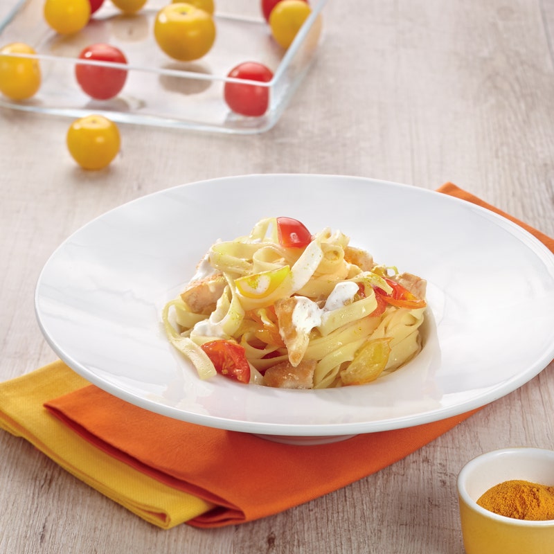 Poulet curcuma aux légumes et tagliatelles