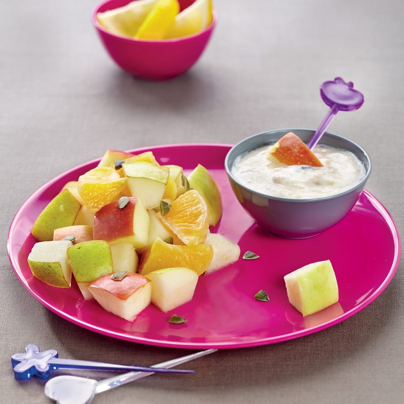 Bâtonnets de fruits et sauce dip à la banane