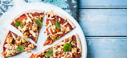 Veggie tortilla pizza