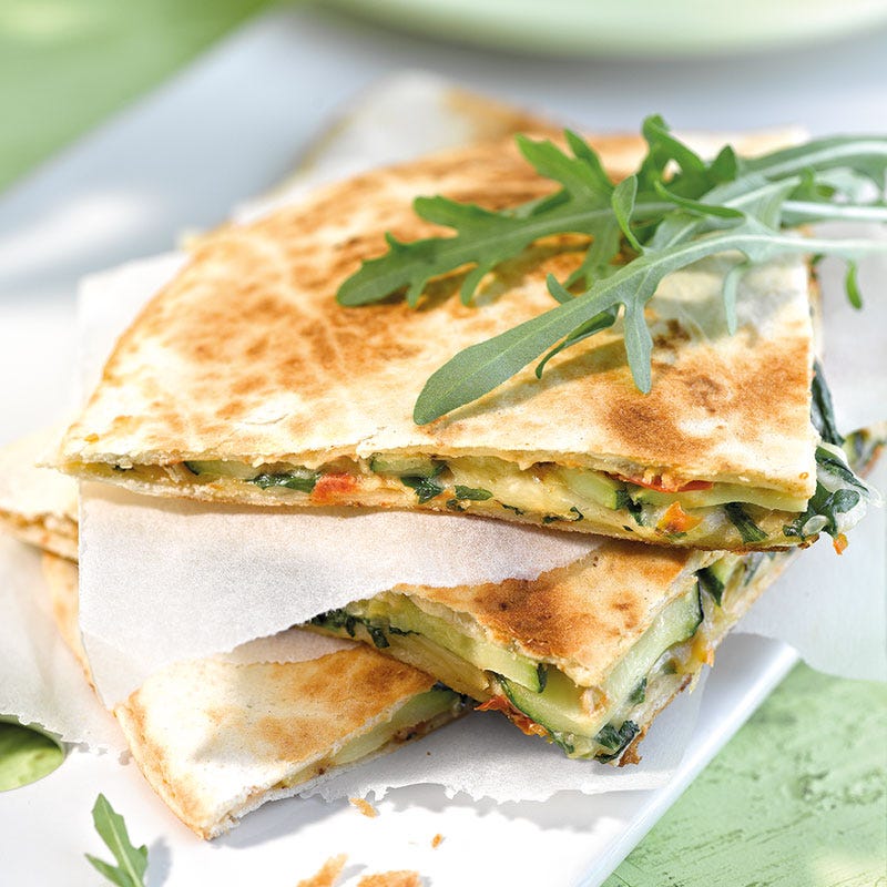 Mediterrane Quesadilla mit gegrillter Zucchini