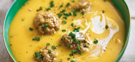 Velouté de pommes de terre et boulettes de viande
