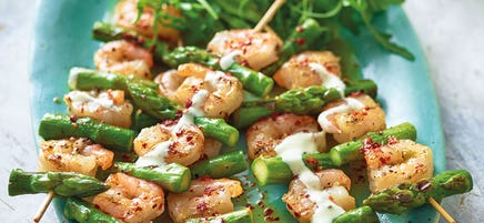 Brochettes de crevettes et d'asperges