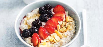 Warm chia and oat pudding