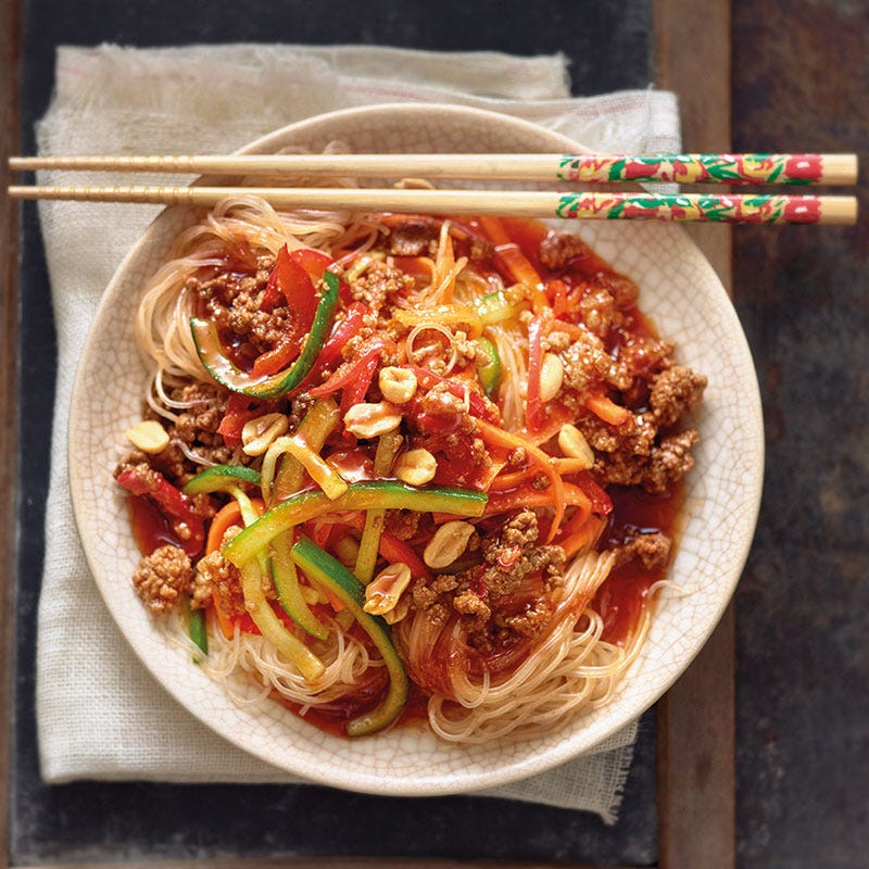 Glasnudelsalat mit Erdnüssen