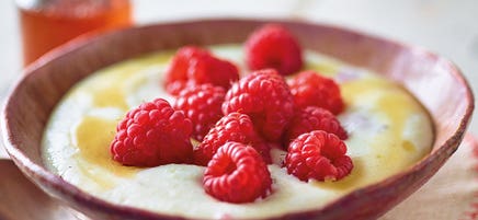 Semoule tiède aux framboises