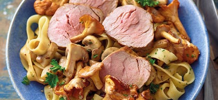 Nudeln in Weisswein-Pilz-Sauce mit Schweinsfilet