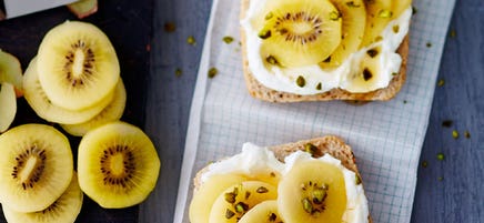 Vollkornbrötli mit Kiwis