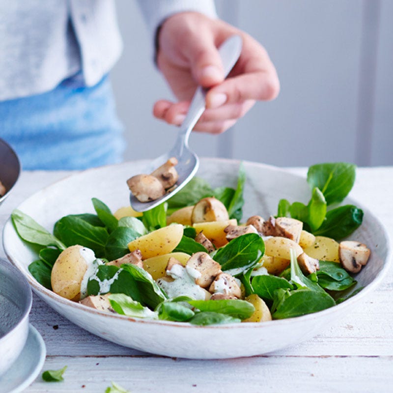 Drillinge mit Knoblauchpilzen und Zitronendip