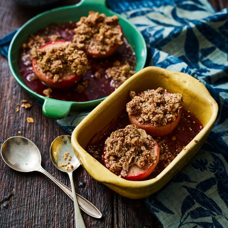Photo of Baked apples with oaty crumb topping by WW