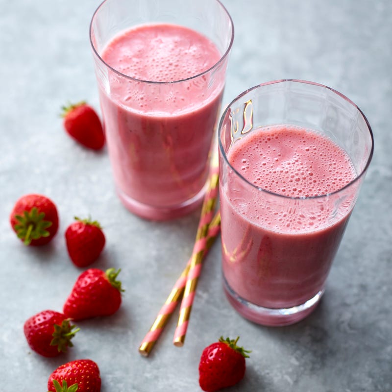 Photo of Strawberry & buttermilk smoothie by WW