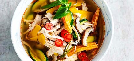 Chicken tom yum soup