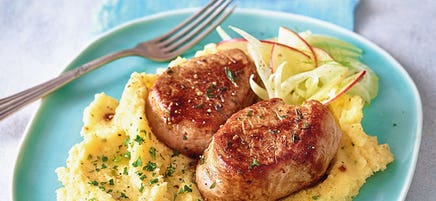 Cremige Polenta mit Schweinsmedaillons und Apfel-Fenchel-Salat