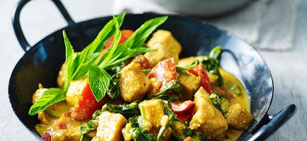 Chicken and spinach korma