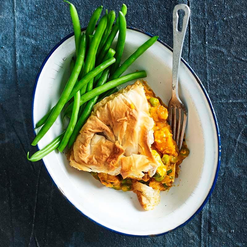 Butter chicken filo pie