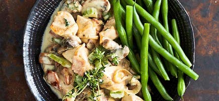 Creamy chicken and mushroom hot pot