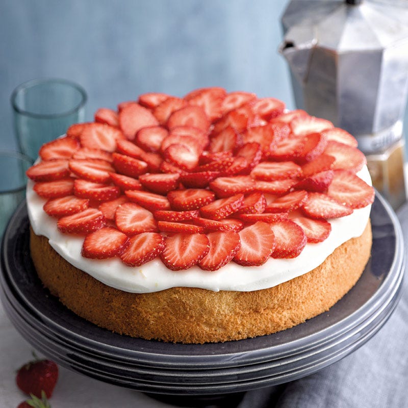 Erdbeerkuchen mit Zitronen-Buttermilch-Creme
