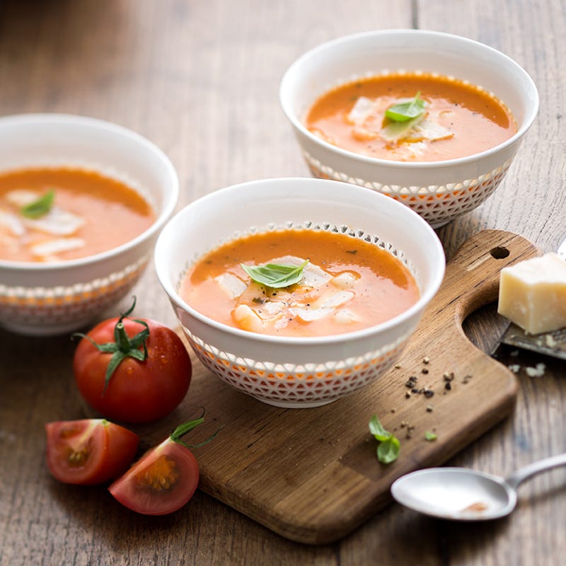 Soupe de tomate aux cocos et pistou