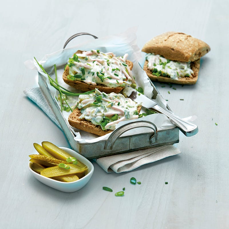 Photo de Pain de seigle et salade de poulet prise par WW