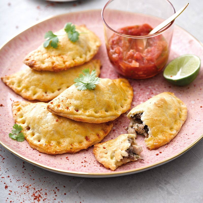 Frischkäse-Empanadas mit Salsa