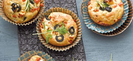 Griechische Muffins mit Schafskäse