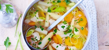 Soupe de poulet aux asperges