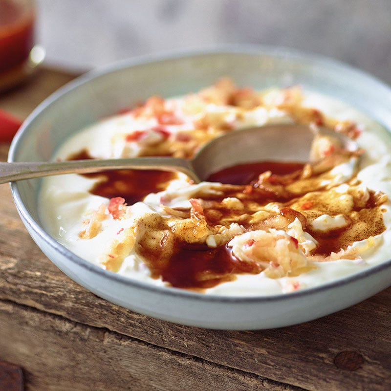 Apfeljoghurt mit Zimtsauce