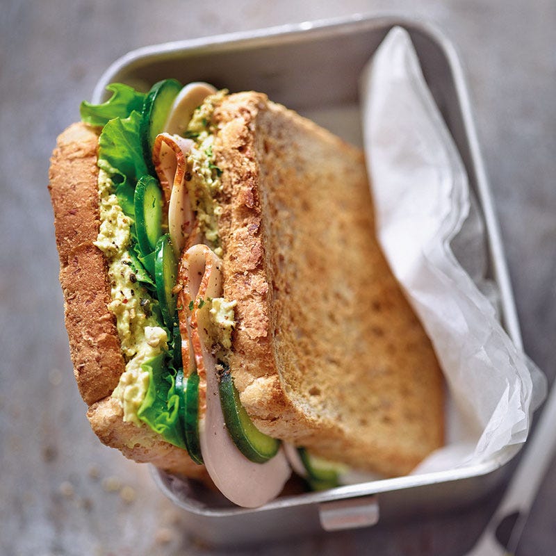 Geflügelsandwich mit Curry-Linsen-Aufstrich