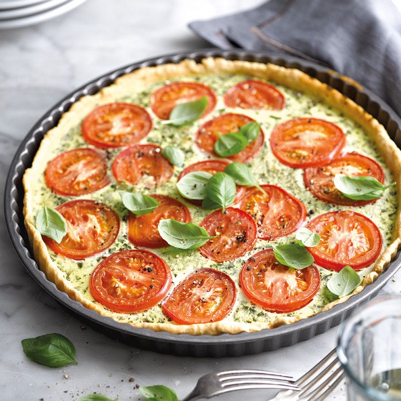Tomatenquiche mit Basilikumcreme