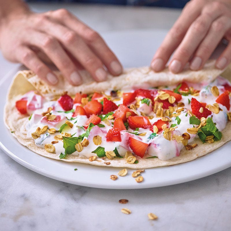 Frühstücks-Wrap mit Erdbeeren