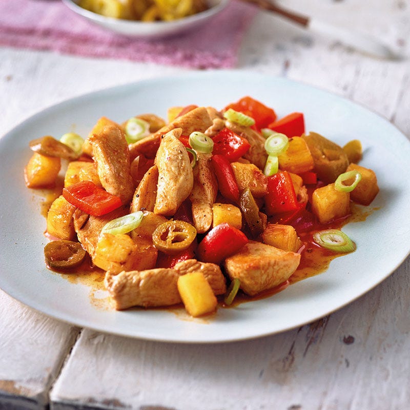 Feurige Hähnchenpfanne mit Ananas