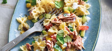 Nudelsalat mit Thunfisch und Joghurtdressing
