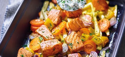 Ofengemüse mit Lachs und Kräuterquark
