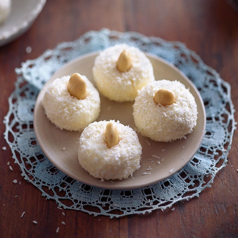 Kokos-Frischkäse-Bällchen