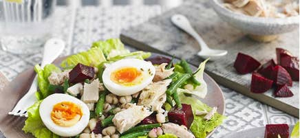 Tonfisksallad med bönor och rödbetor