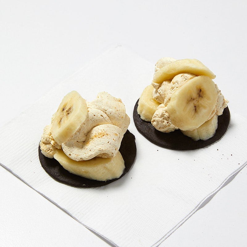 Peanut butter mousse and banana cookie tarts