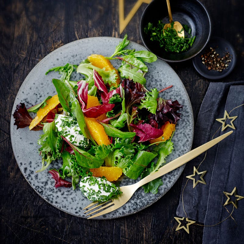 Wintersalat mit Frischkäsenocken