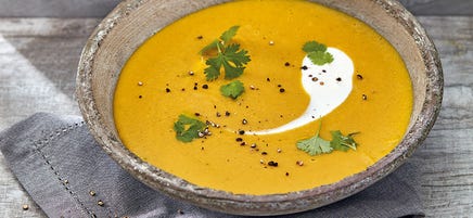 Zitronige Linsensuppe mit Koriander