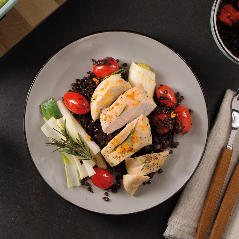 Hähnchen und Lauch aus dem Ofen mit Linsensalat