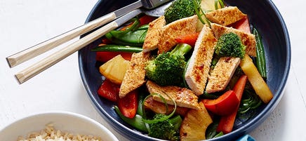 Spicy turkey and pineapple stir-fry
